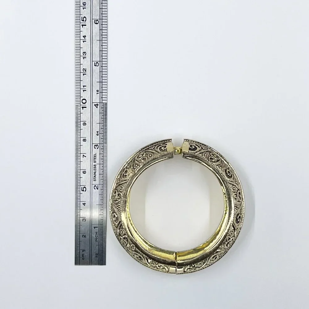 Beautiful Antiqued Gold Tone Hinged Filigree Bangle Bracelet - Picture 7 of 8